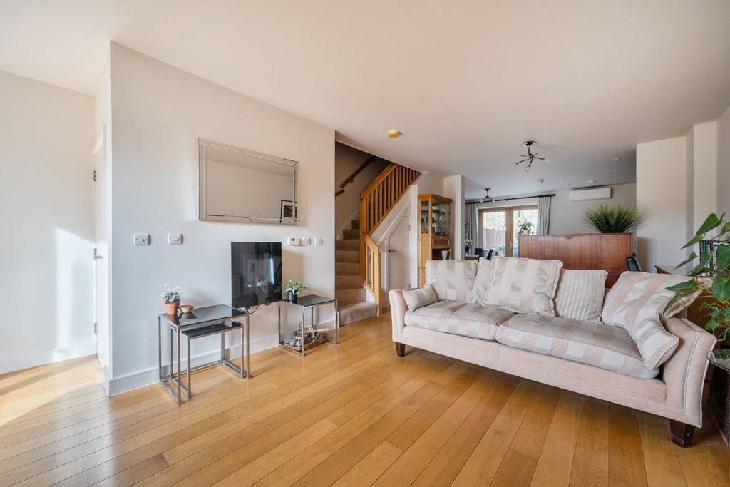 Additional image 11 of 2 bed terraced house for saleCliveden Gages, Taplow, Buckinghamshire SL6