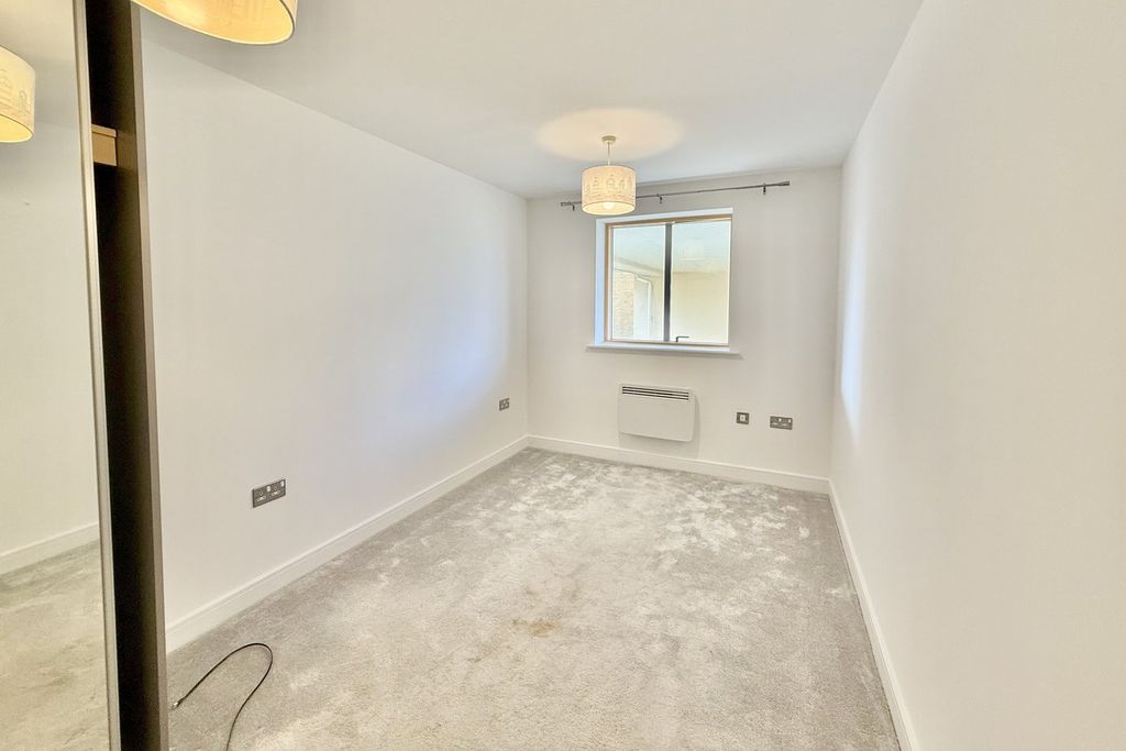 Additional image 10 of 2 bed flat for saleHoneycombe Chine, Boscombe, Bournemouth BH5