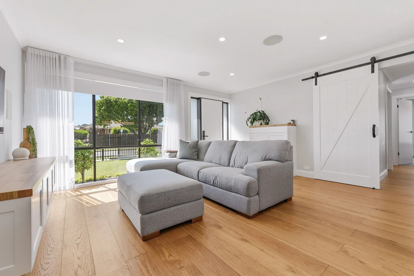 Additional image 2 of 71 Crossdale Rise, Endeavour Hills VIC 3802