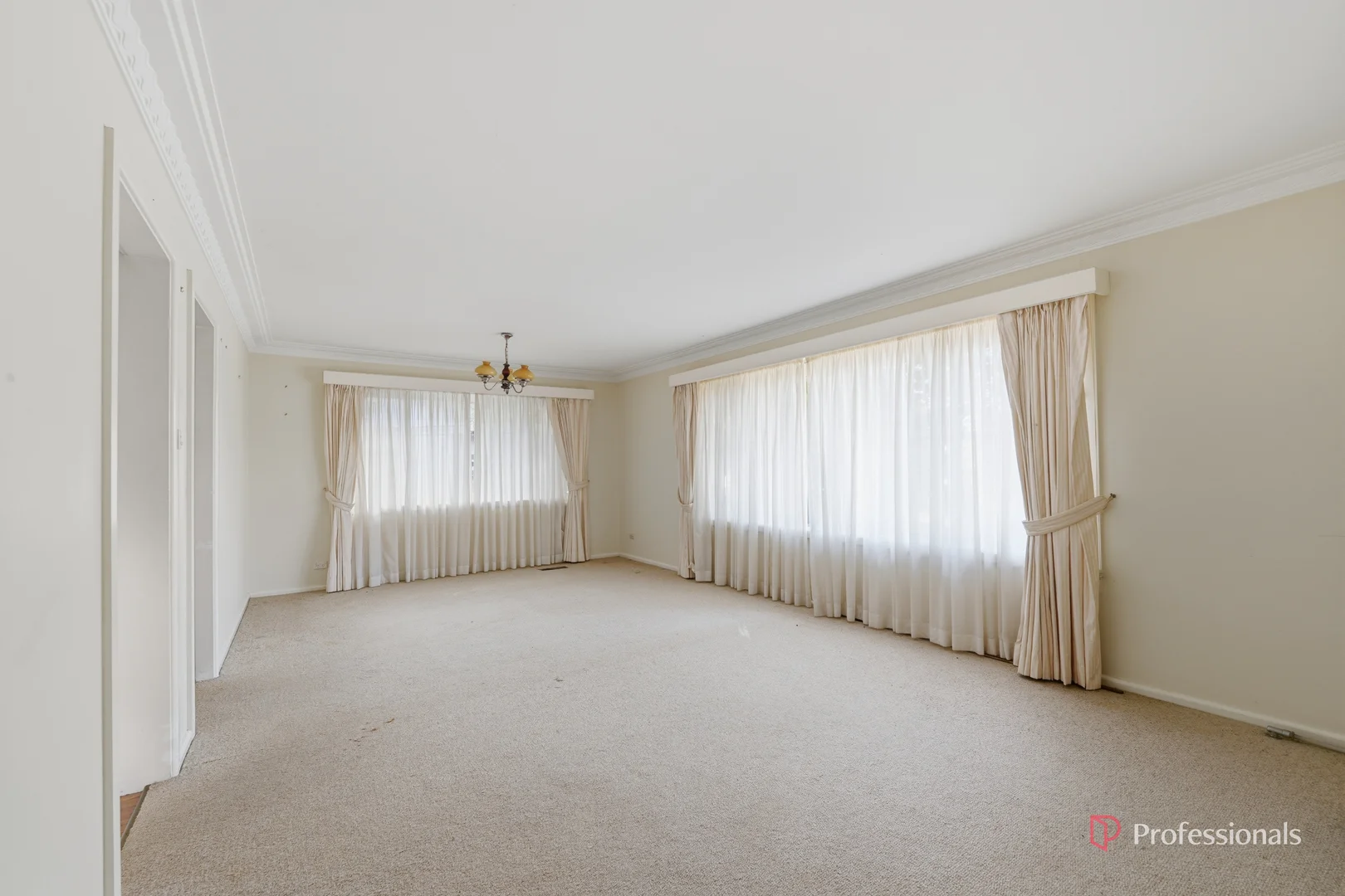 28 White Avenue, Armidale NSW 2350 photo 3