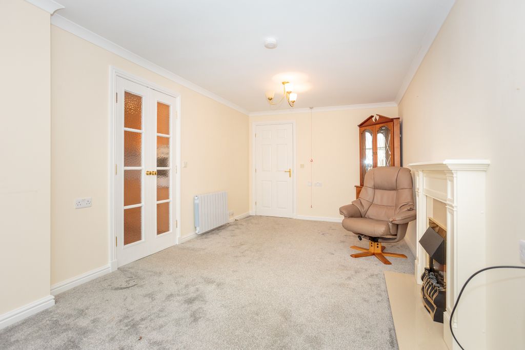 Additional image 9 of 2 bed flat for saleGlebe Street, Dumfries DG1