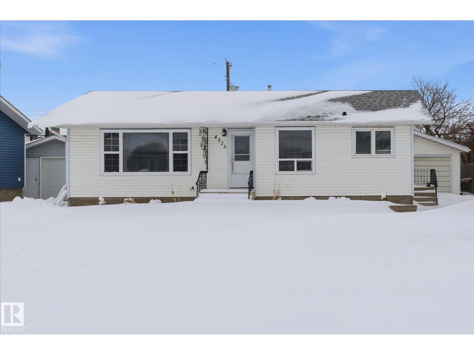 4326 49 Ave