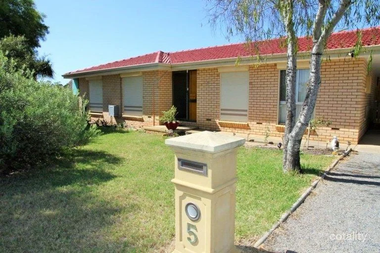 5 Sanday Ct, Spalding WA 6530
