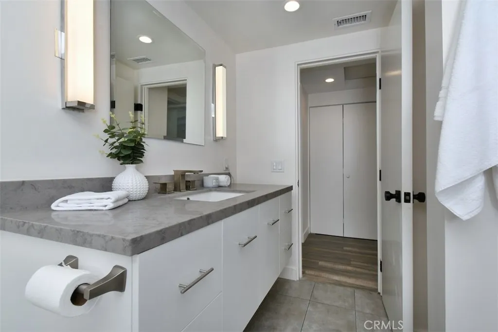 Additional image 30 of 15576 Hesby St, Encino, CA 91436