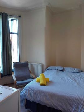 Cranhurst Road, London NW2, Room to rent
