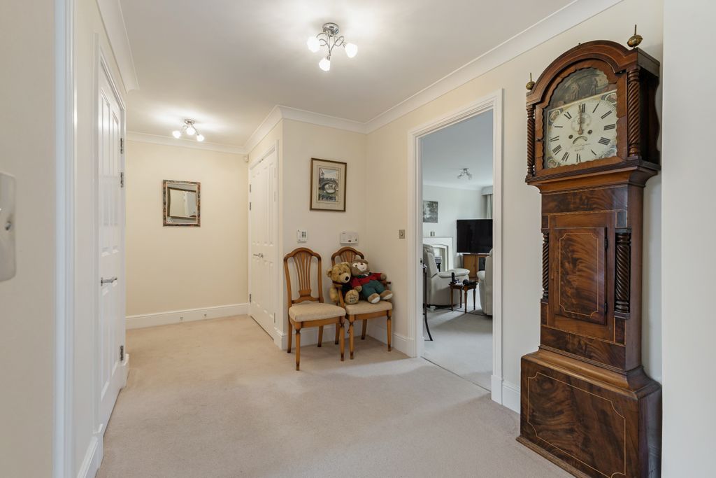 Additional image 6 of 2 bed flat for saleTempleton Road, Hungerford RG17
