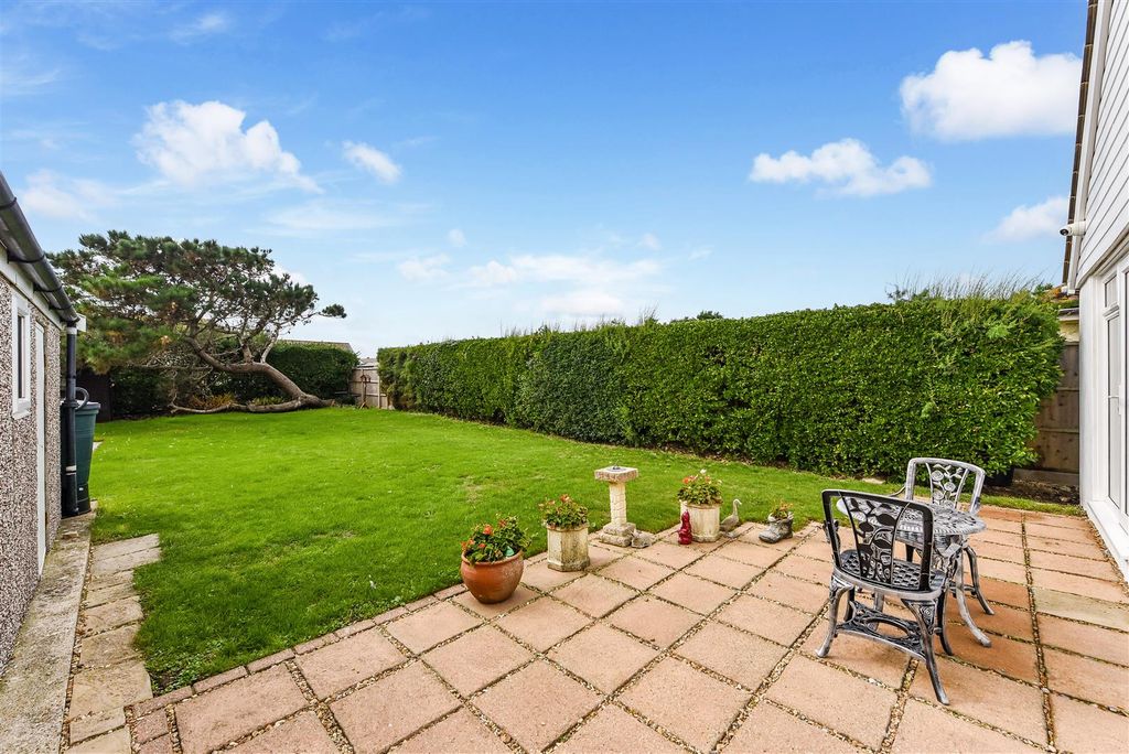 Additional image 3 of 3 bed detached bungalow for saleFarm Road, Bracklesham Bay, Chichester PO20