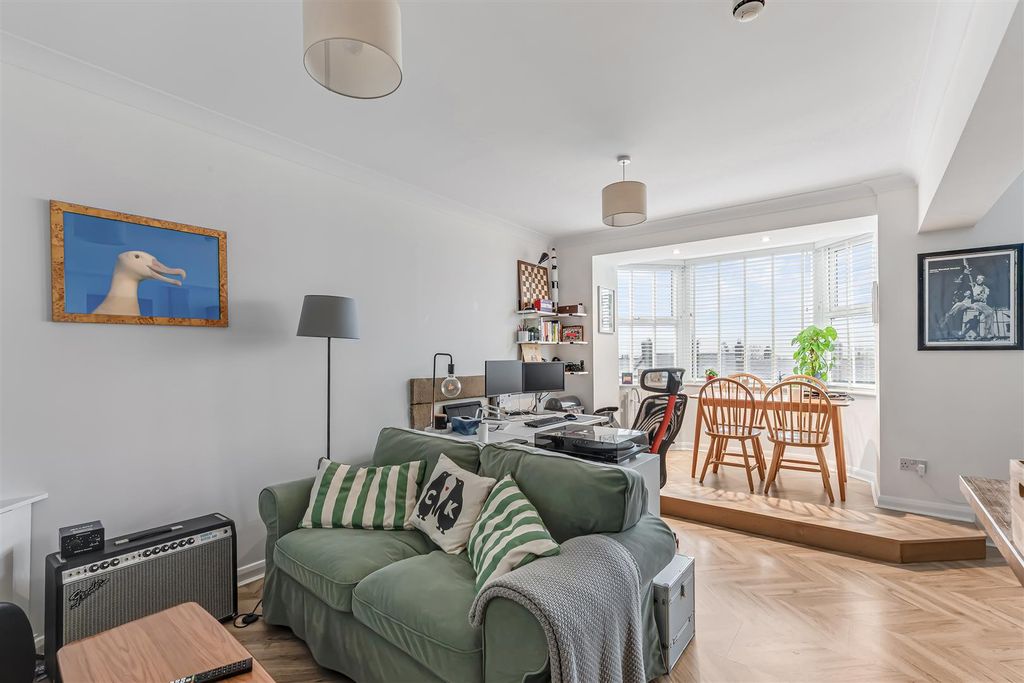 Additional image 3 of 1 bed flat for saleParish Gate, Burley In Wharfedale, Ilkley LS29