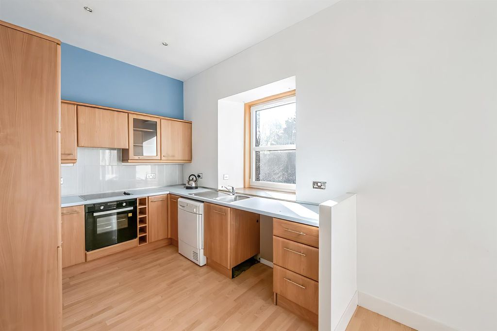 Additional image 7 of 2 bed flat for sale5B Bridge Street, Dollar FK14