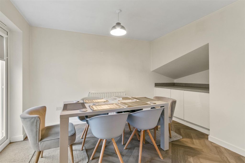 Additional image 9 of 4 bed detached house for saleQueen Mary Crescent, Clydebank G81