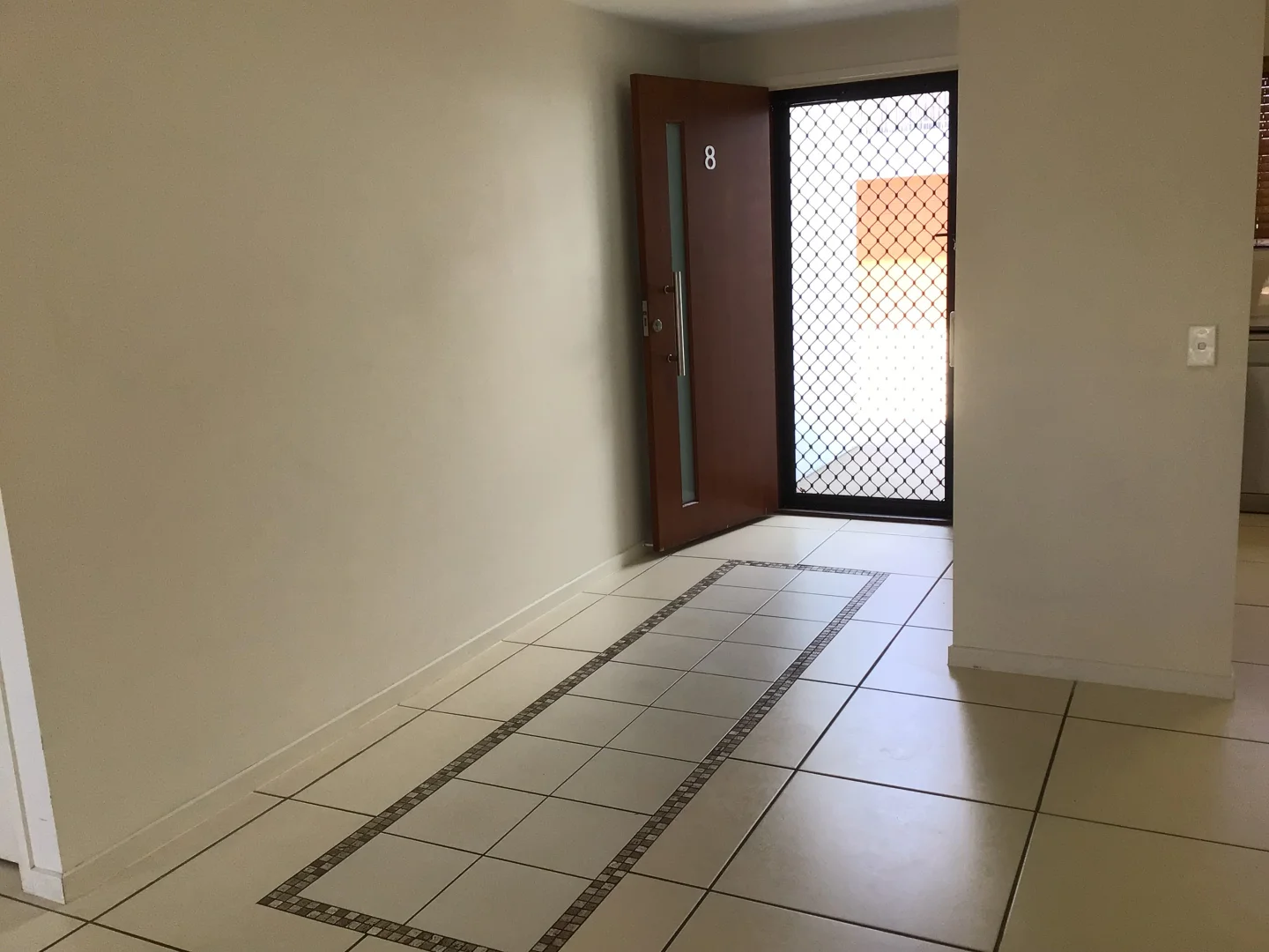 8/26 Hunter St, Pialba QLD 4655 photo 2