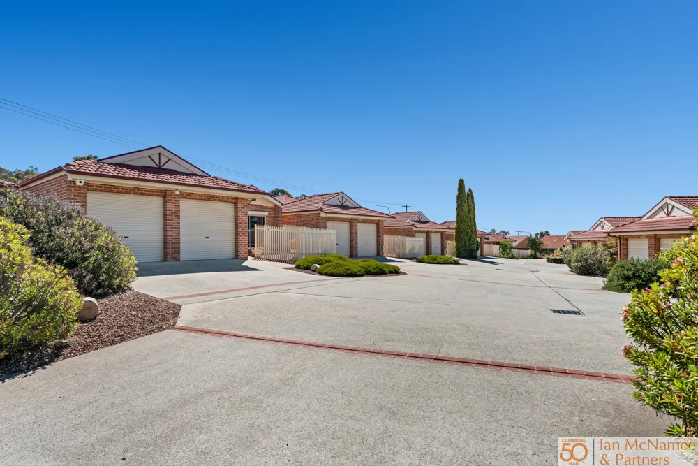 2/16 Telopea Place, Queanbeyan NSW 2620