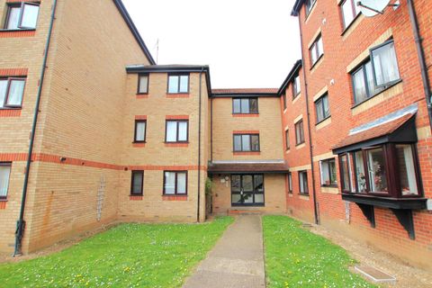 Magpie Close, Enfield, Middlesex EN1