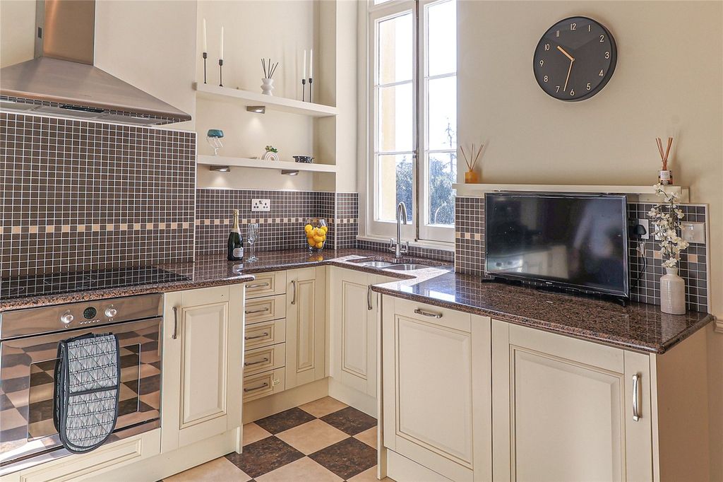 Additional image 10 of 3 bed flat for salePenoyre House, Brecon, Powys LD3