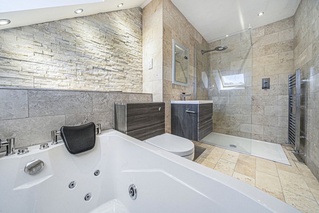 Additional image 3 of 3 bed flat for saleEstuary House, Portishead BS20