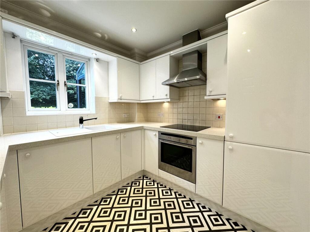 Lindsay Road, Poole, Dorset, BH13 photo 3