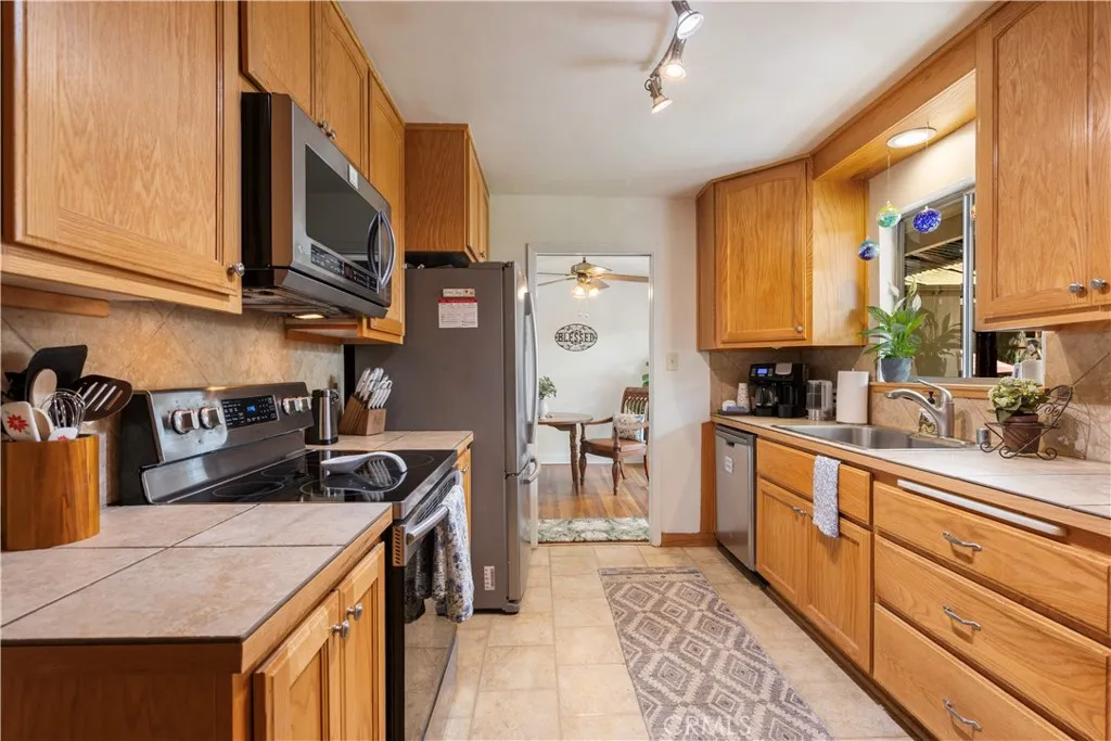 Additional image 12 of 1150 North St, Lakeport, CA 95453