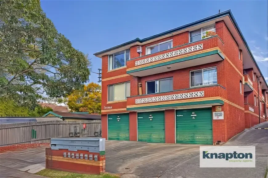 4/2 Fairmount Street, Lakemba NSW 2195
