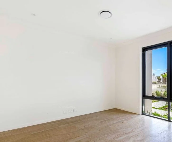 Additional image 3 of 21 Sanctuary Court, Mermaid Waters QLD 4218