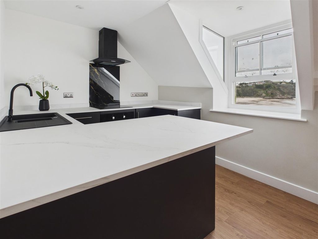 Additional image 5 of 2 bed flat for saleSparta House, Crackwell Street, Tenby SA70