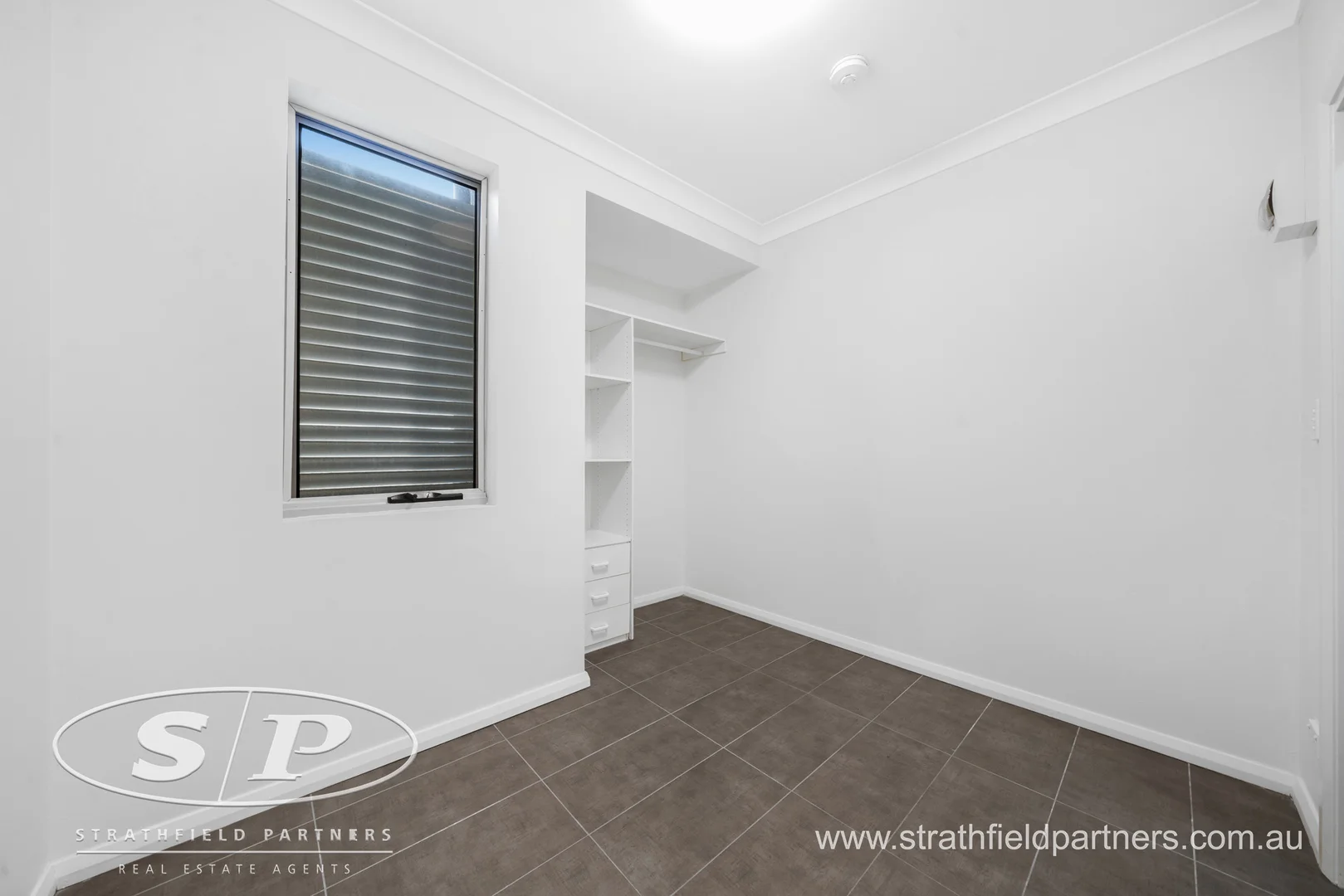 2/20a Centenary Road, Merrylands NSW 2160 photo 3