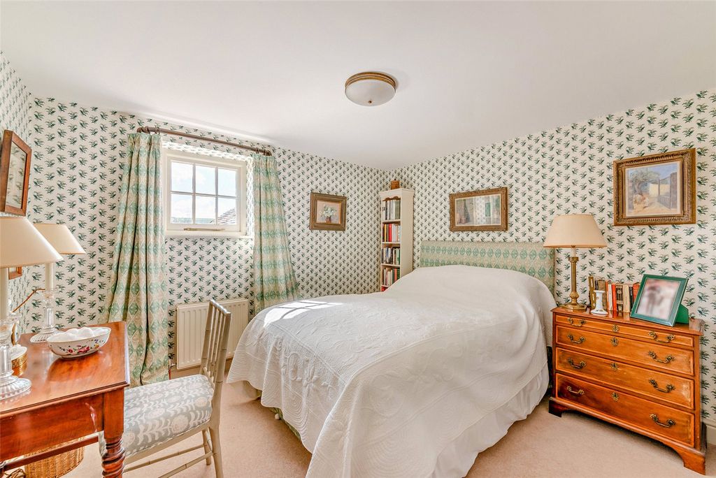 Additional image 17 of 6 bed detached house for saleNorth End, Newbury, Hampshire RG20