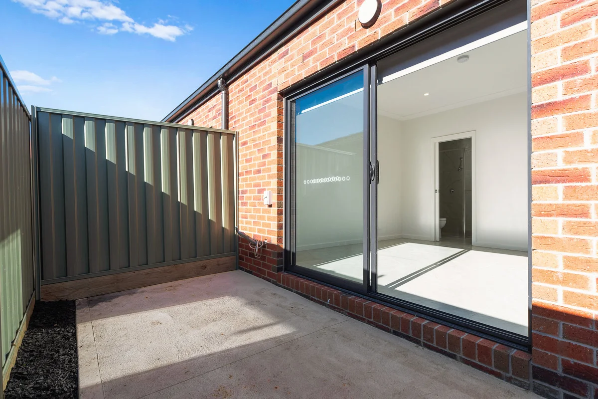 Additional image 2 of 5/7 Carluke Close, Berwick VIC 3806