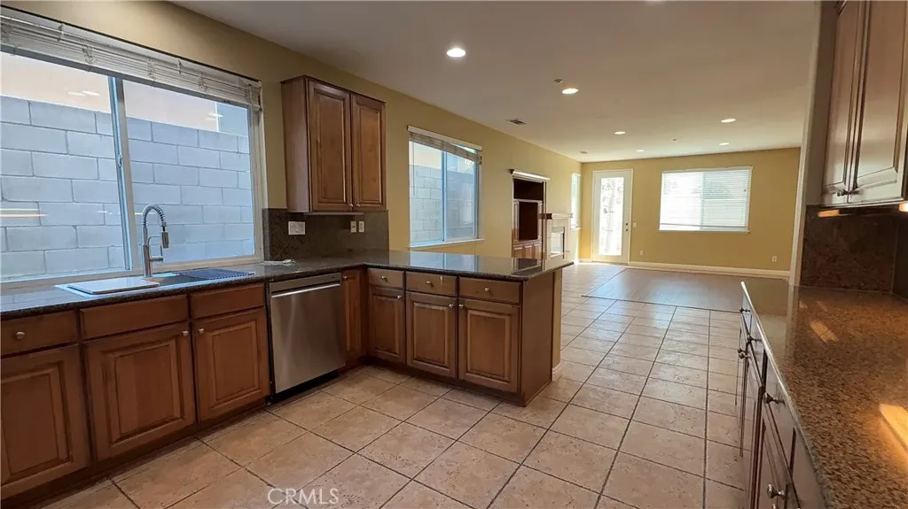 Additional image 8 of 6959 Tailwind Ln, Fontana, CA 92336