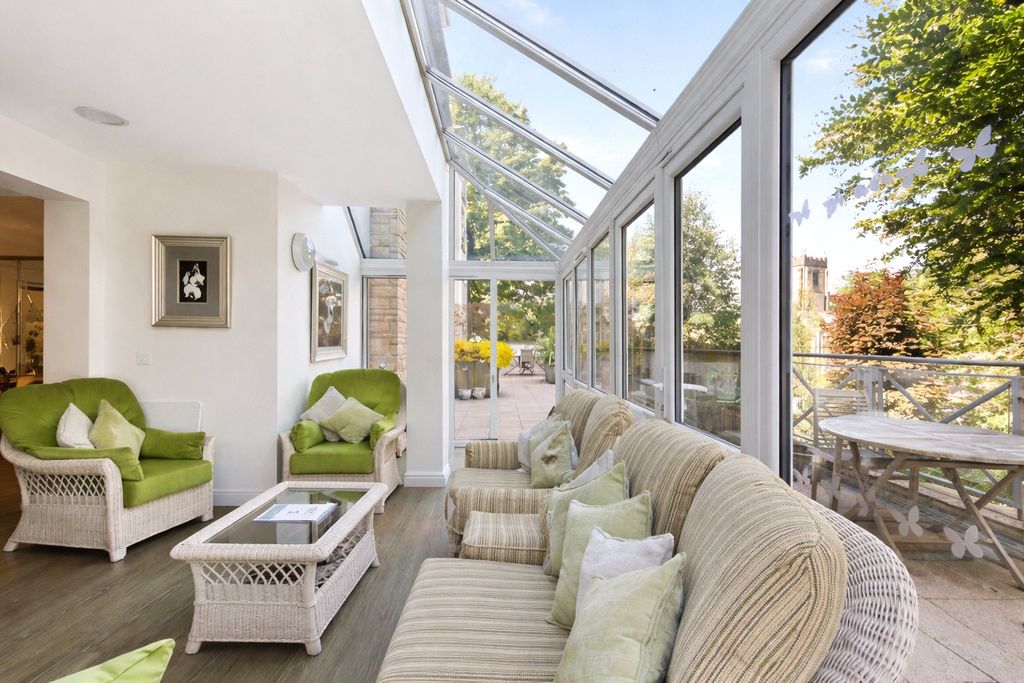 Additional image 15 of 2 bed flat for saleLys Lander, Tregolls Road, Truro, Cornwall TR1