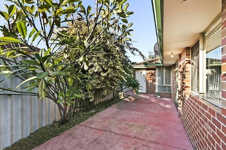 2/258 Stock Road, Willagee WA 6156