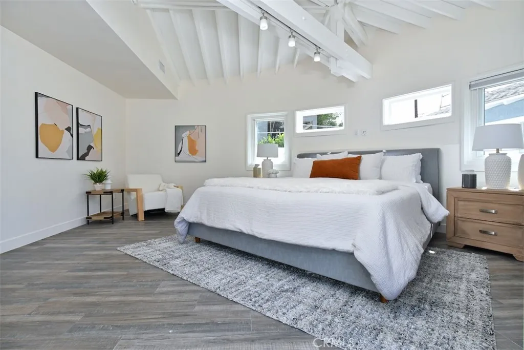 Additional image 36 of 15576 Hesby St, Encino, CA 91436