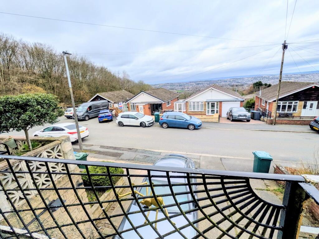 Additional image 11 of Frensham Grove, Bradford, BD7
