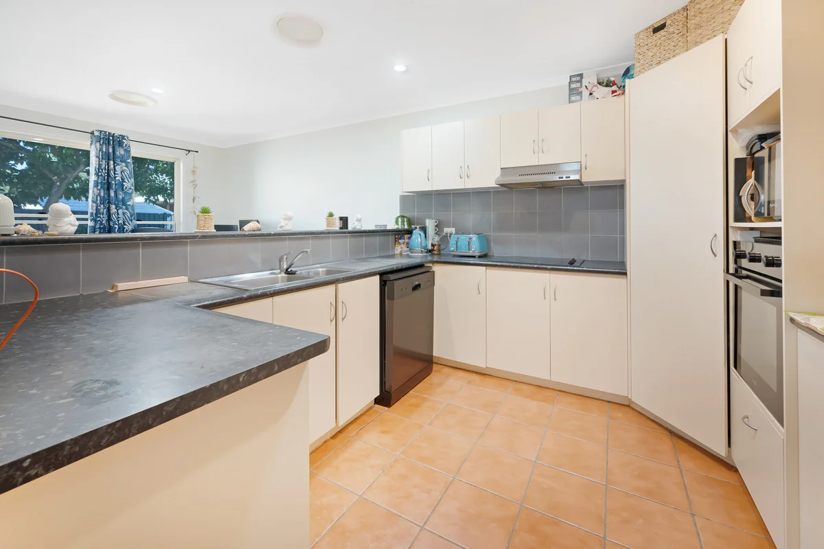 24 blue beach Boulevard, Haliday Bay QLD 4740 photo 5