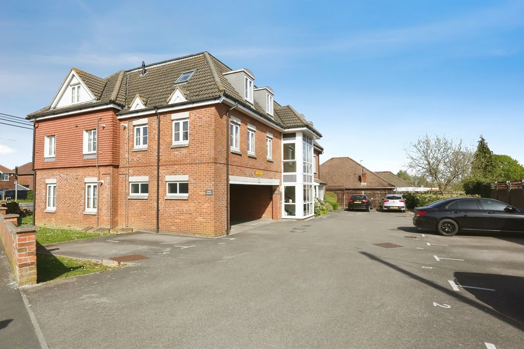 Additional image 2 of 1 bed flat for saleLower Northam Road, Hedge End, Southampton SO30