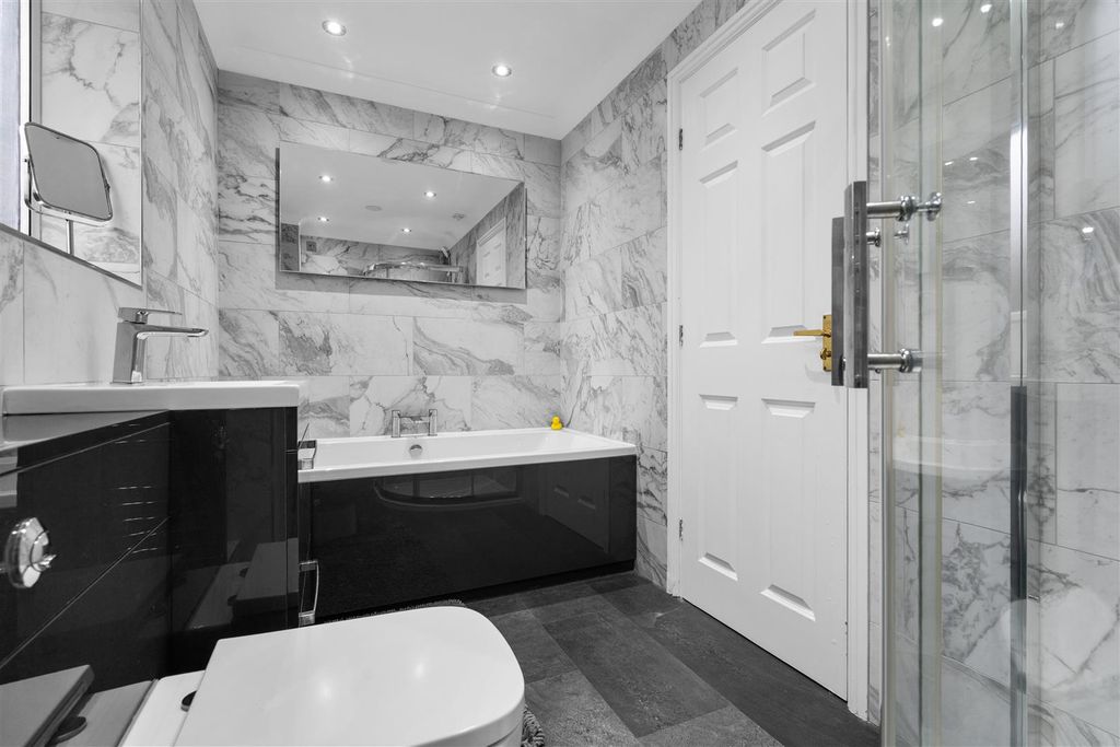 Additional image 17 of 4 bed detached house for saleKingfisher Close, Hartlepool TS26