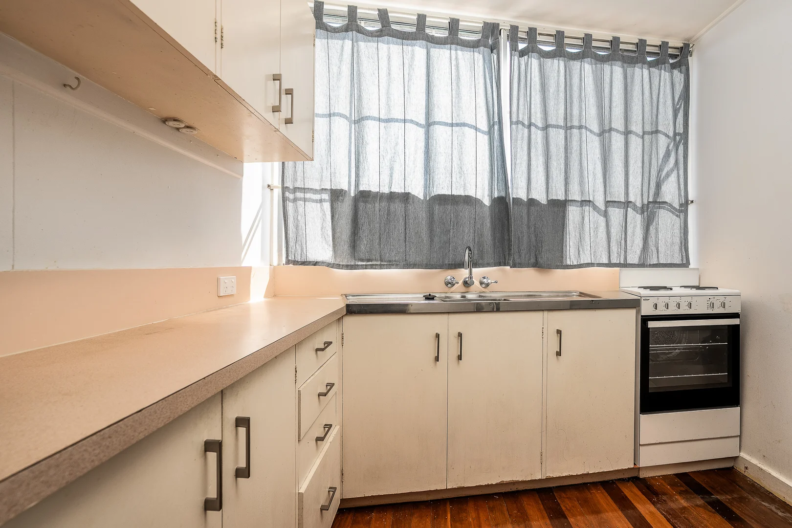 Unit 1/14 Payne Street, Indooroopilly QLD 4068 photo 3