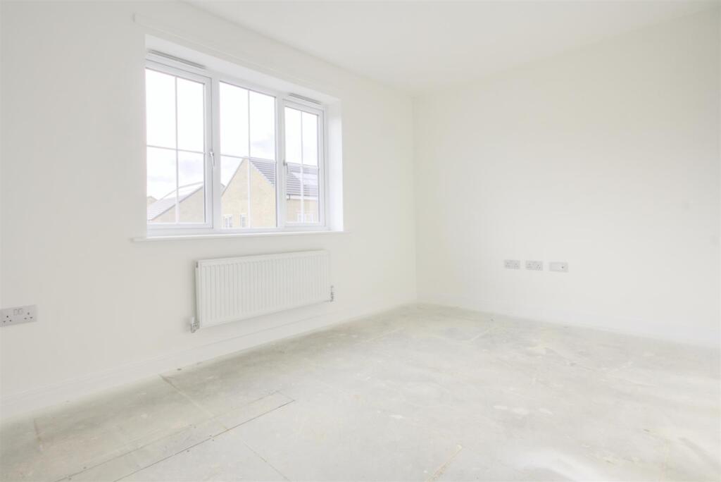 14 Pen-Y-Ghent Road, Skipton photo 3