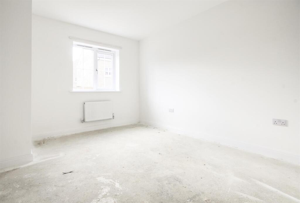 16 Pen-Y-Ghent Road, Skipton photo 4