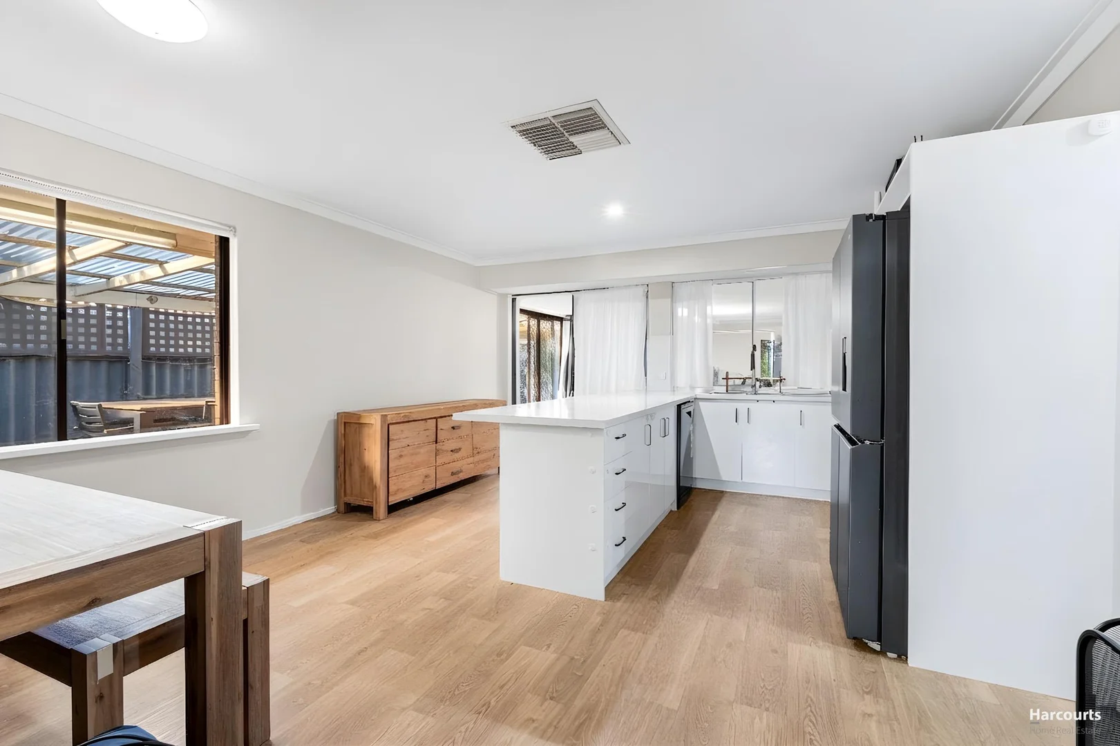 Additional image 4 of 6 Beechcroft Place, Camillo WA 6111