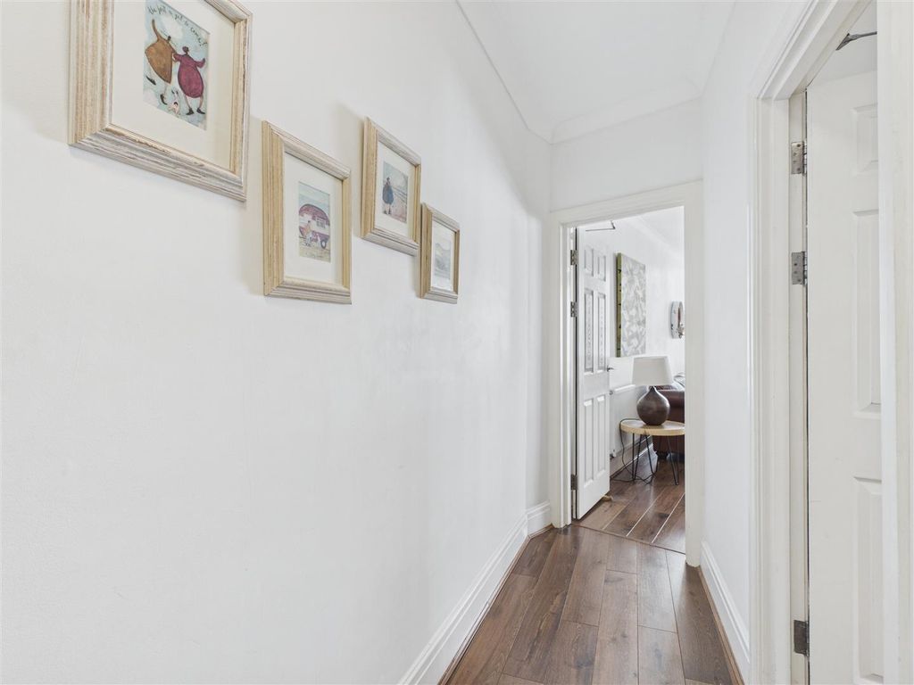 Additional image 15 of 3 bed flat for saleYork House, Tudor Square, Tenby SA70
