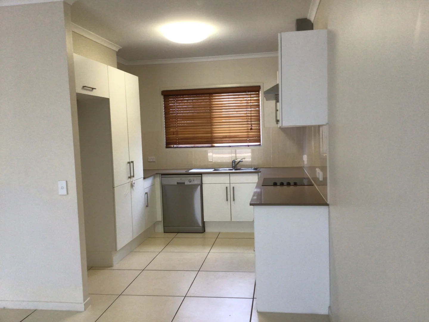 8/26 Hunter St, Pialba QLD 4655 photo 4