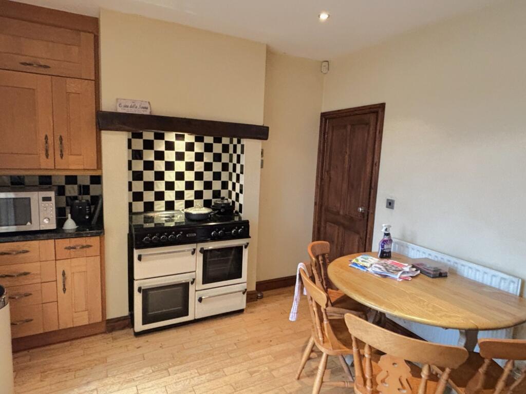 Farfield Crescent, Wibsey, Bradford, BD6 photo 4