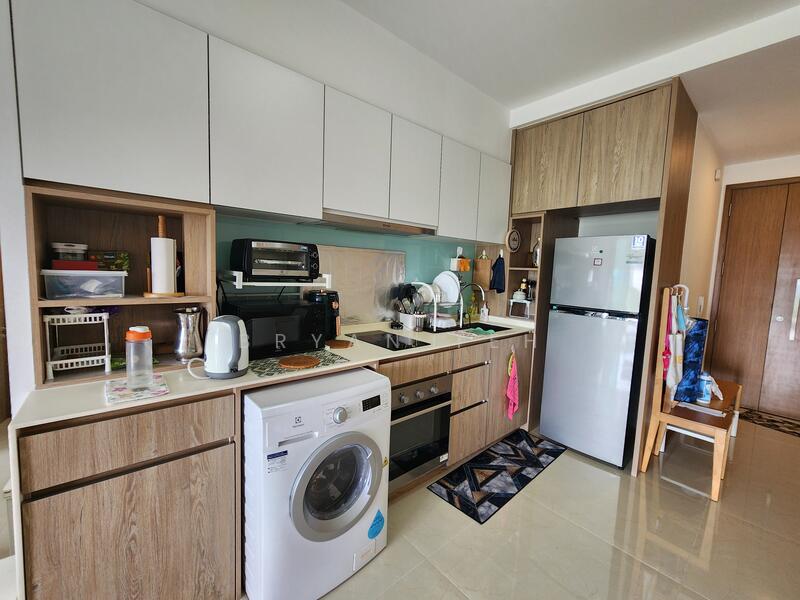 76 Upper Serangoon View photo 2