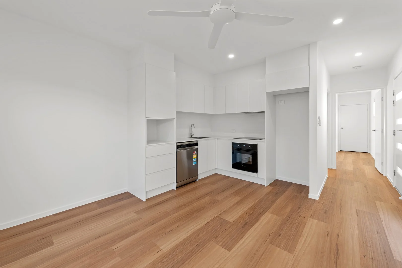 2/4 Kind Street, Morayfield QLD 4506