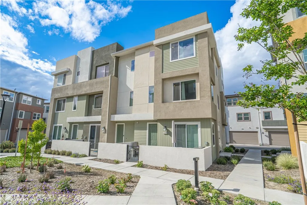 Additional image 40 of 27154 Valley Oak Place, Valencia, CA 91381