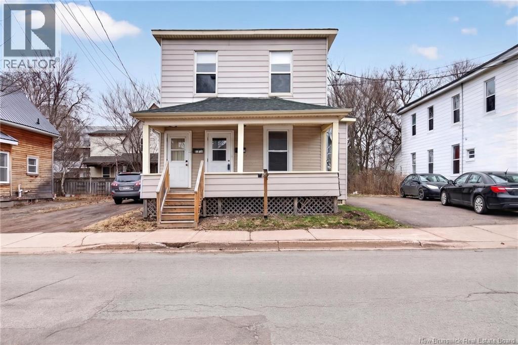 365 Robinson Street