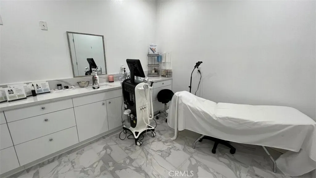 12372 Garden Grove Blvd, Garden Grove, CA 92843