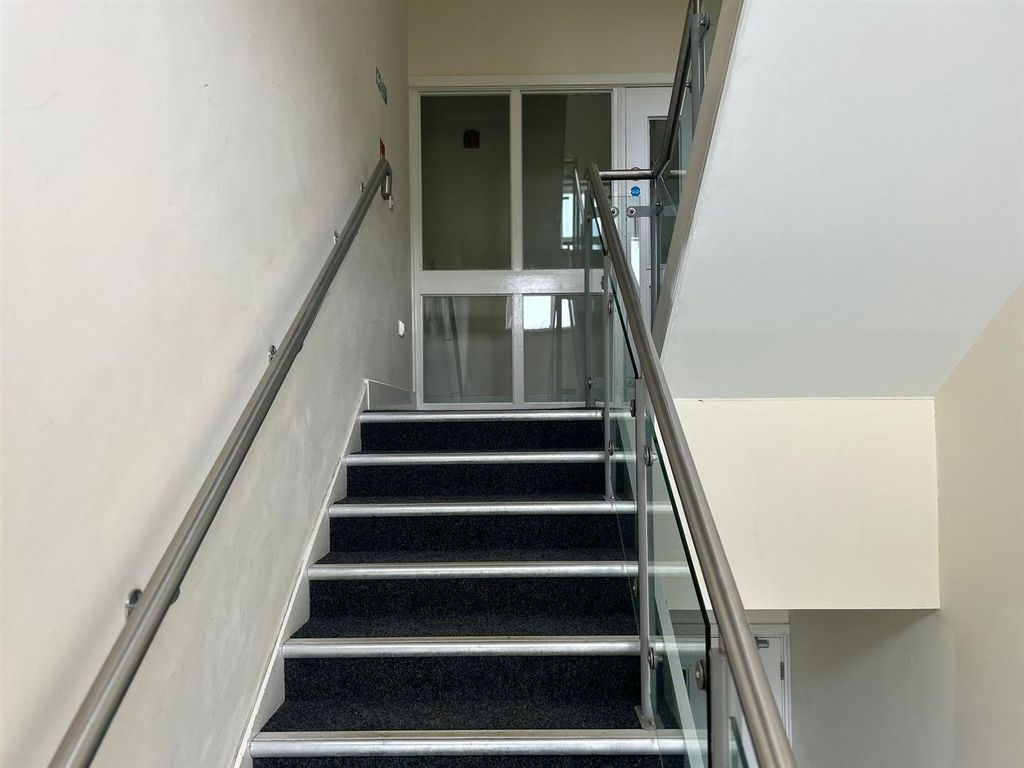 Additional image 7 of 2 bed flat for saleWinker Green Lodge, Armley, Leeds LS12