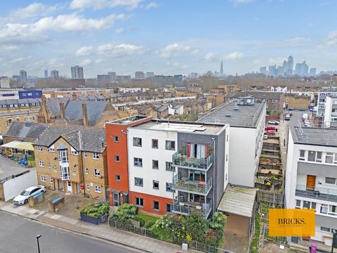 English Street, London E3