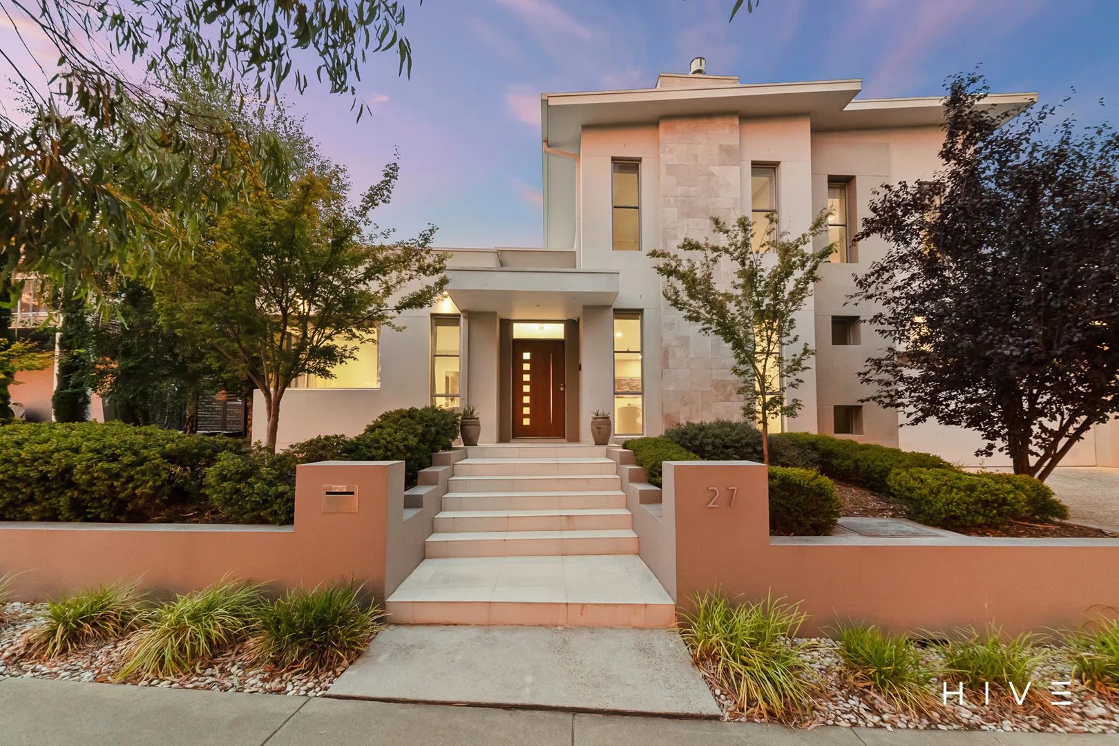 27 Quinane Avenue, Forde ACT 2914